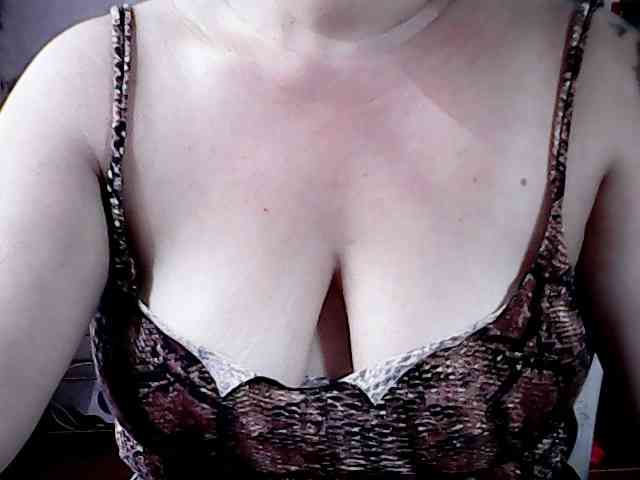hotmama38 webcam
