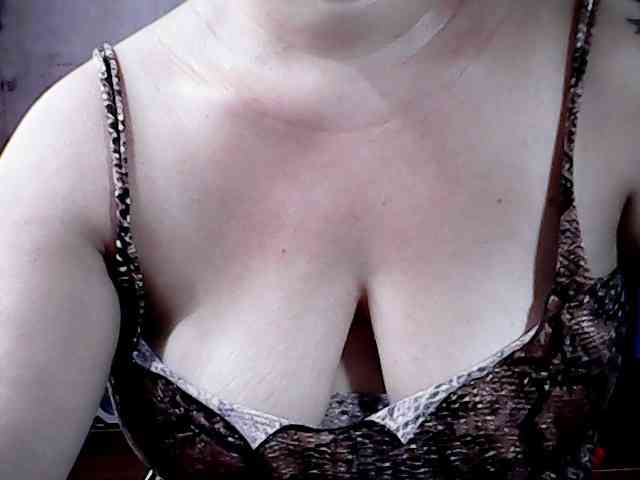 hotmama38 webcam