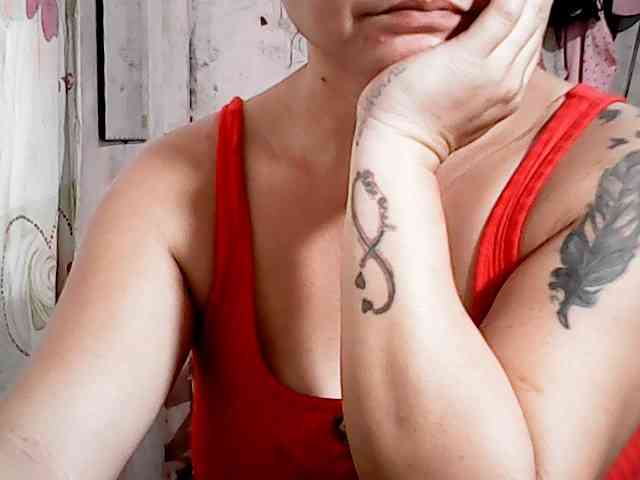 hotmama38 webcam