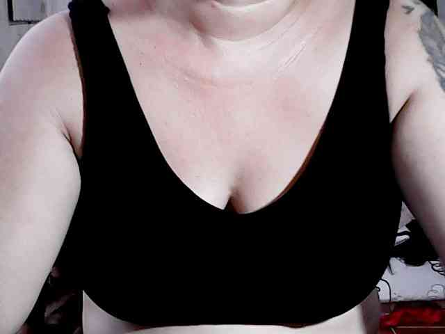hotmama38 webcam