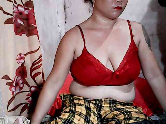 hotmama38 webcam