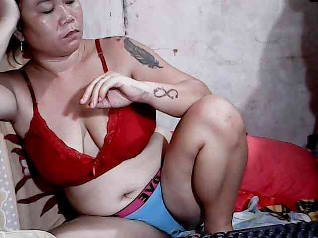hotmama38 webcam