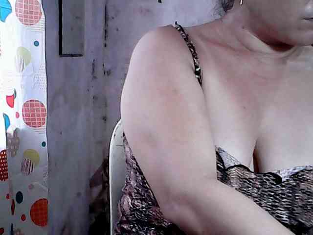 hotmama38 webcam