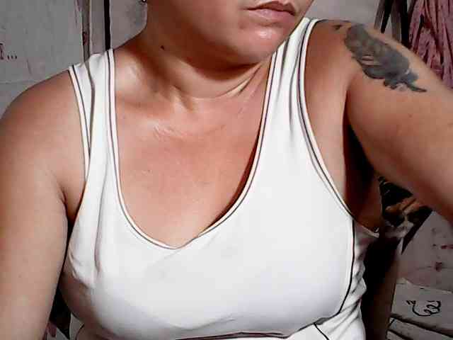 hotmama38 webcam