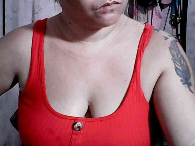 hotmama38 webcam