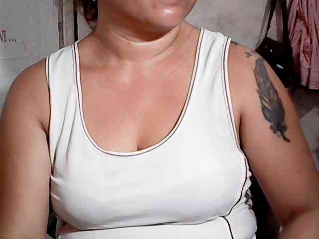 hotmama38 webcam
