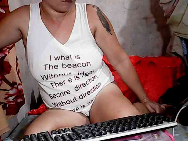 hotmama38 webcam