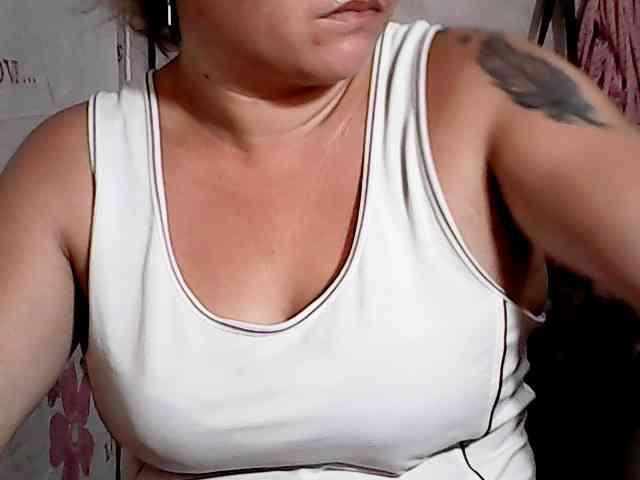 hotmama38 webcam