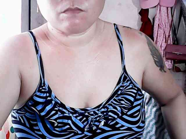 hotmama38 webcam