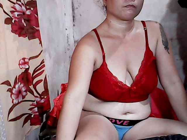 hotmama38 webcam