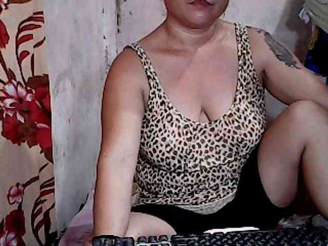 hotmama38 webcam