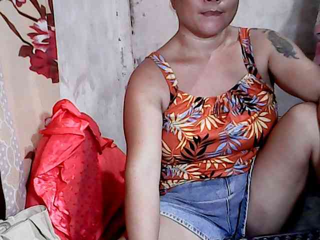 hotmama38 webcam