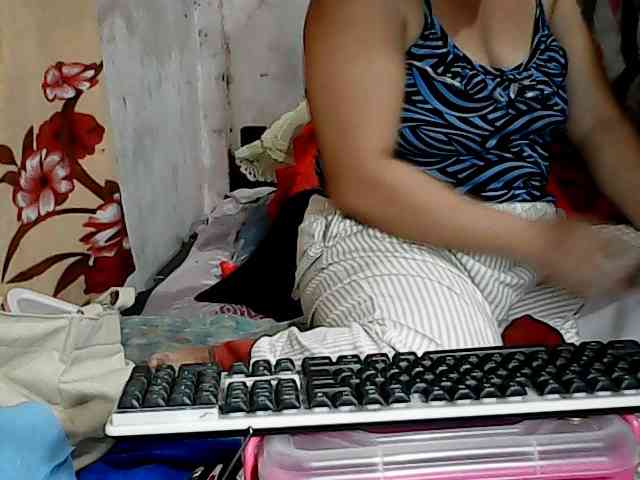 hotmama38 webcam