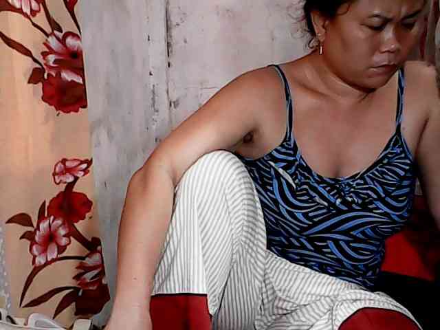 hotmama38 webcam
