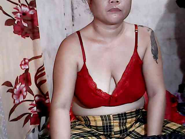 hotmama38 webcam