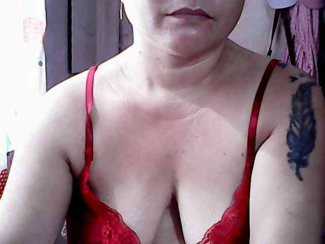 hotmama38 webcam