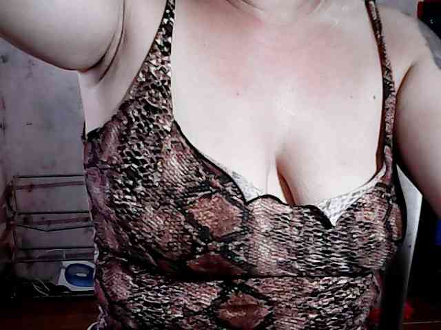 hotmama38 webcam
