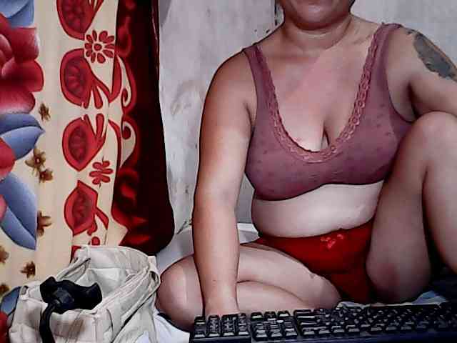 hotmama38 webcam