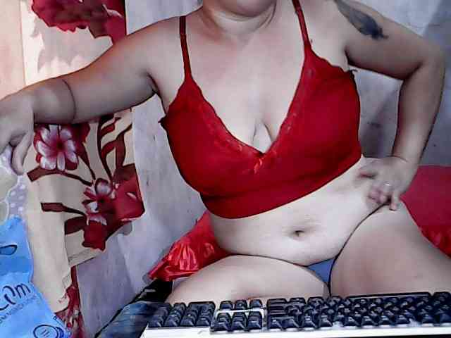 hotmama38 webcam