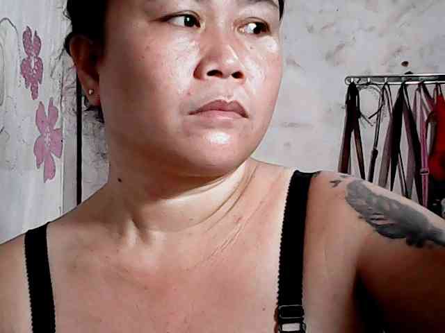 hotmama38 webcam