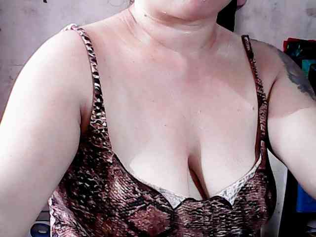 hotmama38 webcam