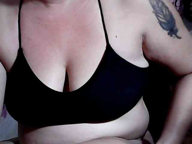 hotmama38 webcam
