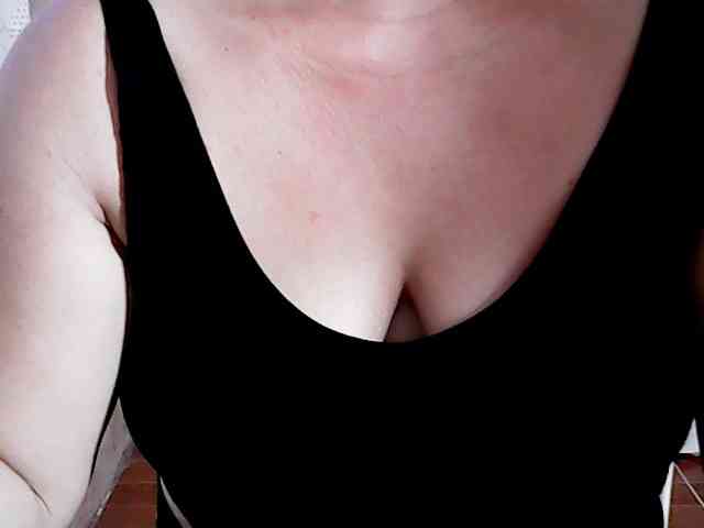 hotmama38 webcam