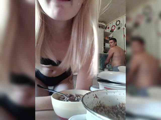 sexycouple69's live room