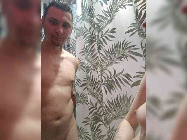SexyCouple69 webcam