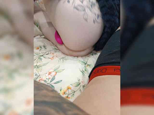 SexyCouple69 webcam