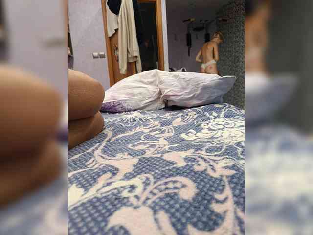sexycouple69's live room