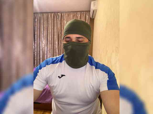 Andrey1223-1 Live Webcam on BongaCams