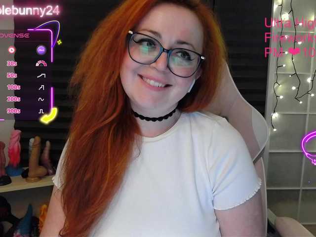 NicoleBunny24 live cam