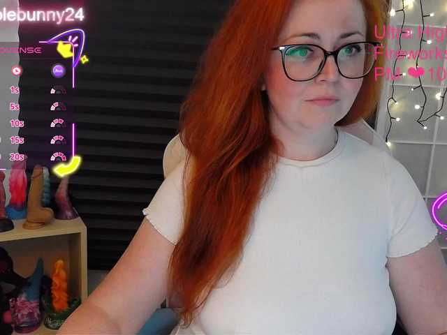 NicoleBunny24 live cam