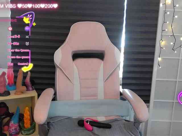 NicoleBunny24 webcam
