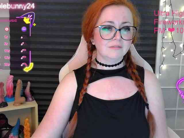 NicoleBunny24 webcam