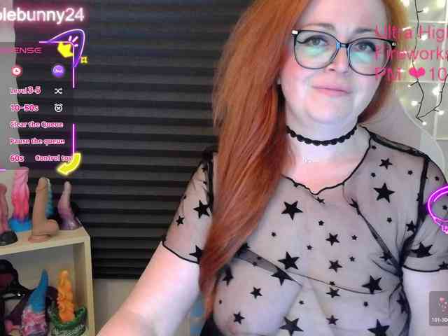NicoleBunny24 webcam