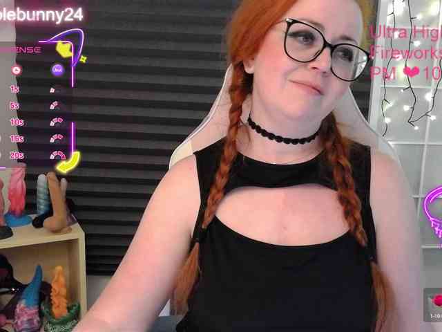NicoleBunny24 webcam