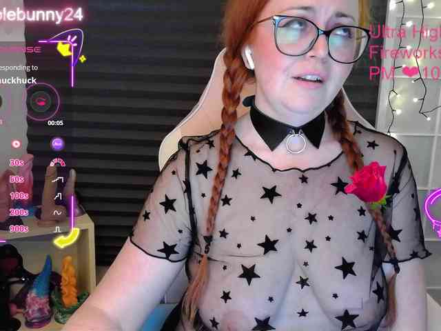 NicoleBunny24 webcam