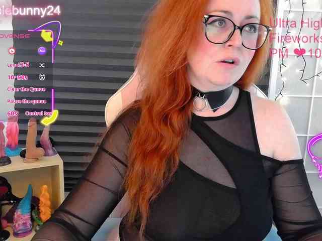 NicoleBunny24 webcam