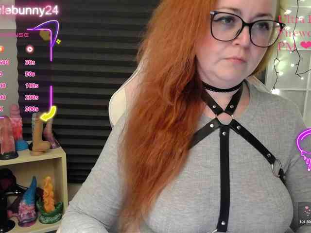 NicoleBunny24 webcam