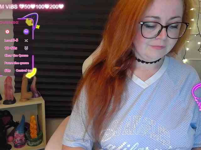 NicoleBunny24 webcam