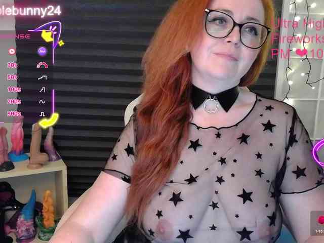 NicoleBunny24 webcam