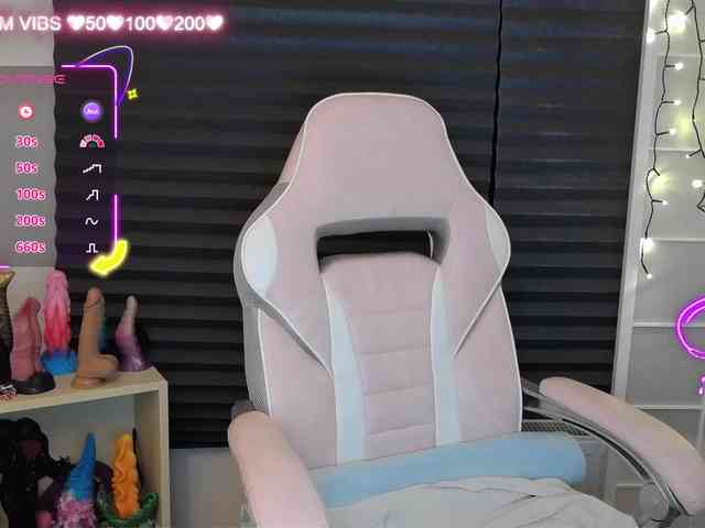 NicoleBunny24 webcam