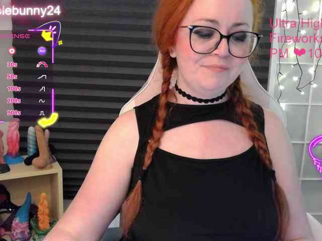NicoleBunny24 webcam