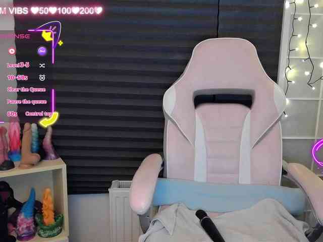 NicoleBunny24 webcam