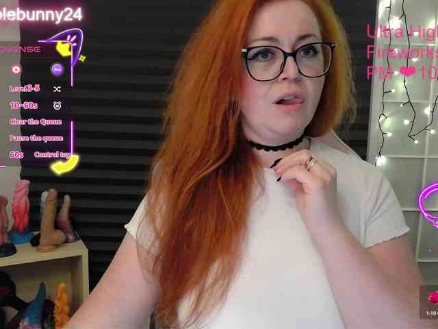 NicoleBunny24 webcam