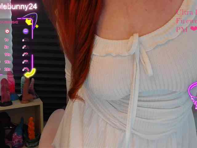 NicoleBunny24 webcam