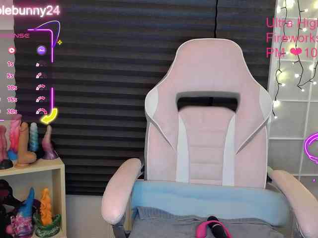 NicoleBunny24 webcam