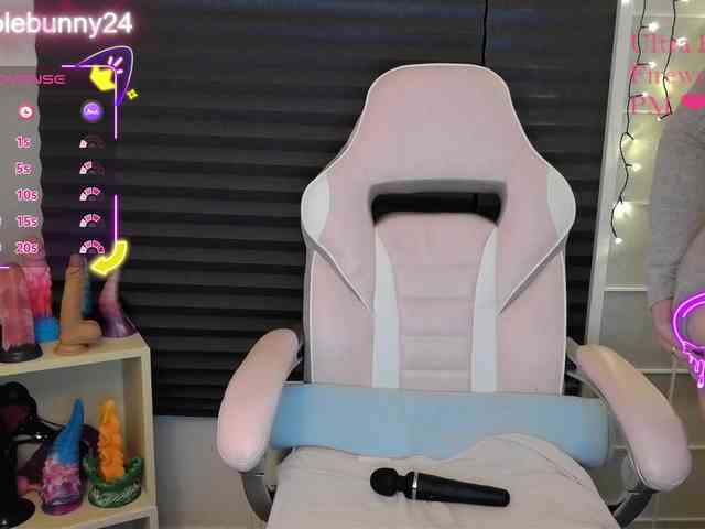 NicoleBunny24 webcam